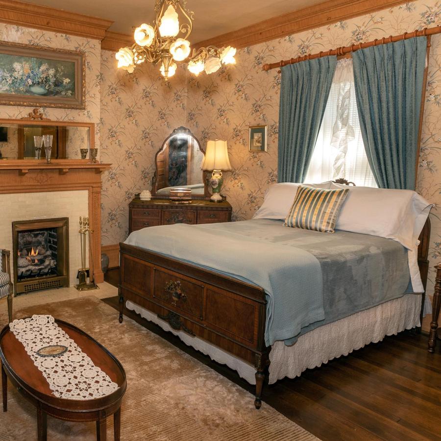South Broadway Manor B&B - Near Fallingwater, Ohiopyle State Park, Hiking & Biking Trails Gap Scottdale エクステリア 写真