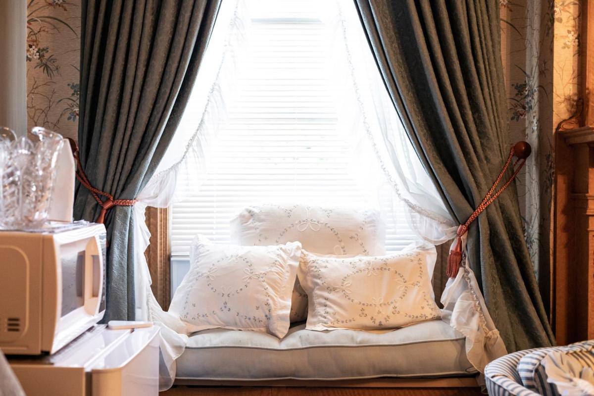 South Broadway Manor B&B - Near Fallingwater, Ohiopyle State Park, Hiking & Biking Trails Gap Scottdale エクステリア 写真
