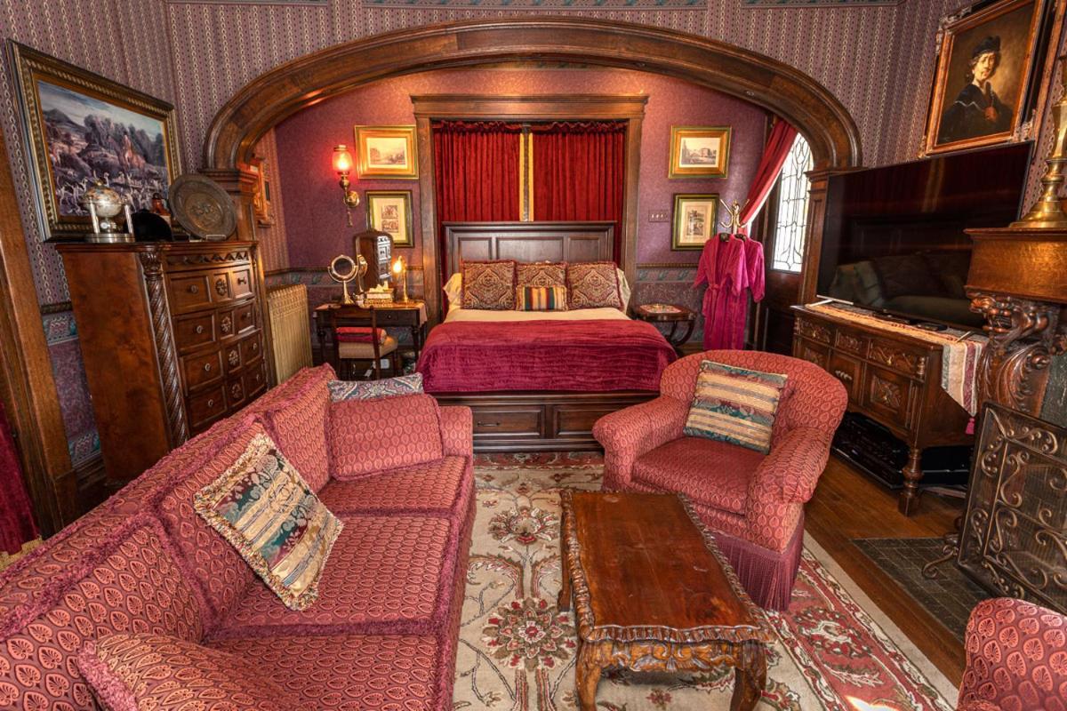 South Broadway Manor B&B - Near Fallingwater, Ohiopyle State Park, Hiking & Biking Trails Gap Scottdale エクステリア 写真