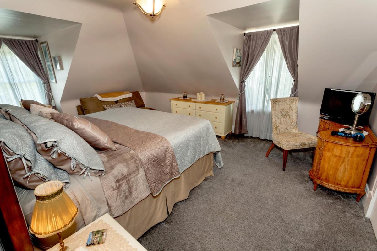 South Broadway Manor B&B - Near Fallingwater, Ohiopyle State Park, Hiking & Biking Trails Gap Scottdale エクステリア 写真