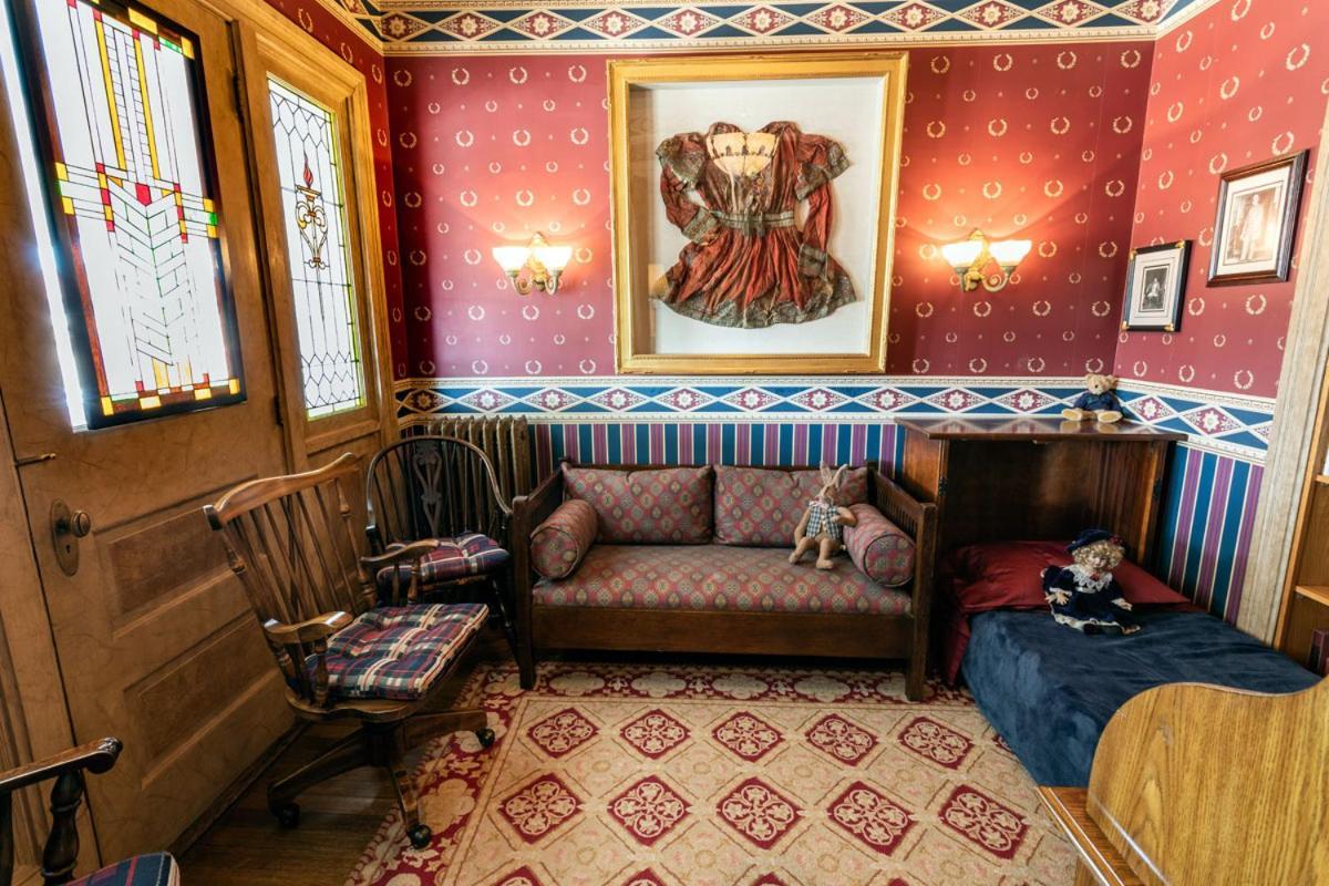South Broadway Manor B&B - Near Fallingwater, Ohiopyle State Park, Hiking & Biking Trails Gap Scottdale エクステリア 写真
