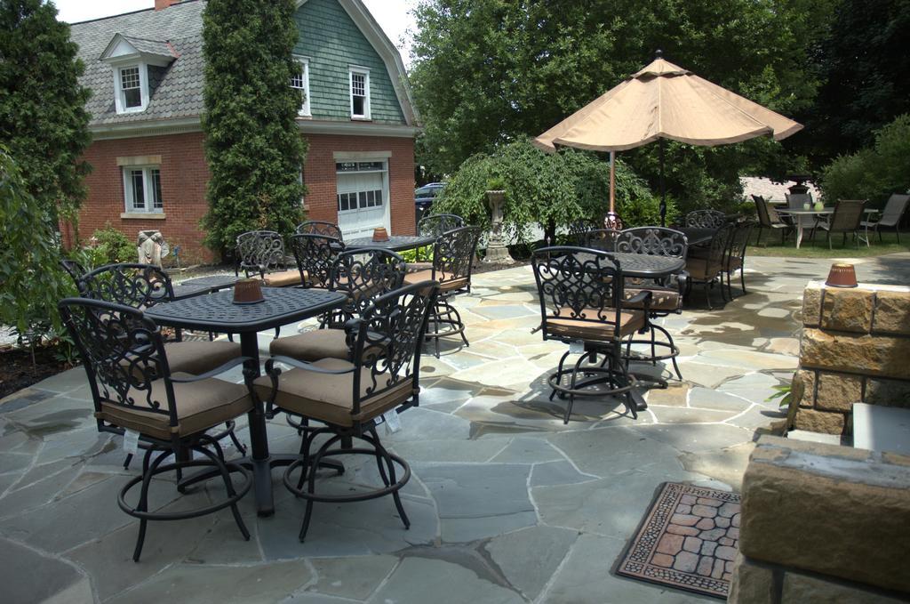 South Broadway Manor B&B - Near Fallingwater, Ohiopyle State Park, Hiking & Biking Trails Gap Scottdale エクステリア 写真